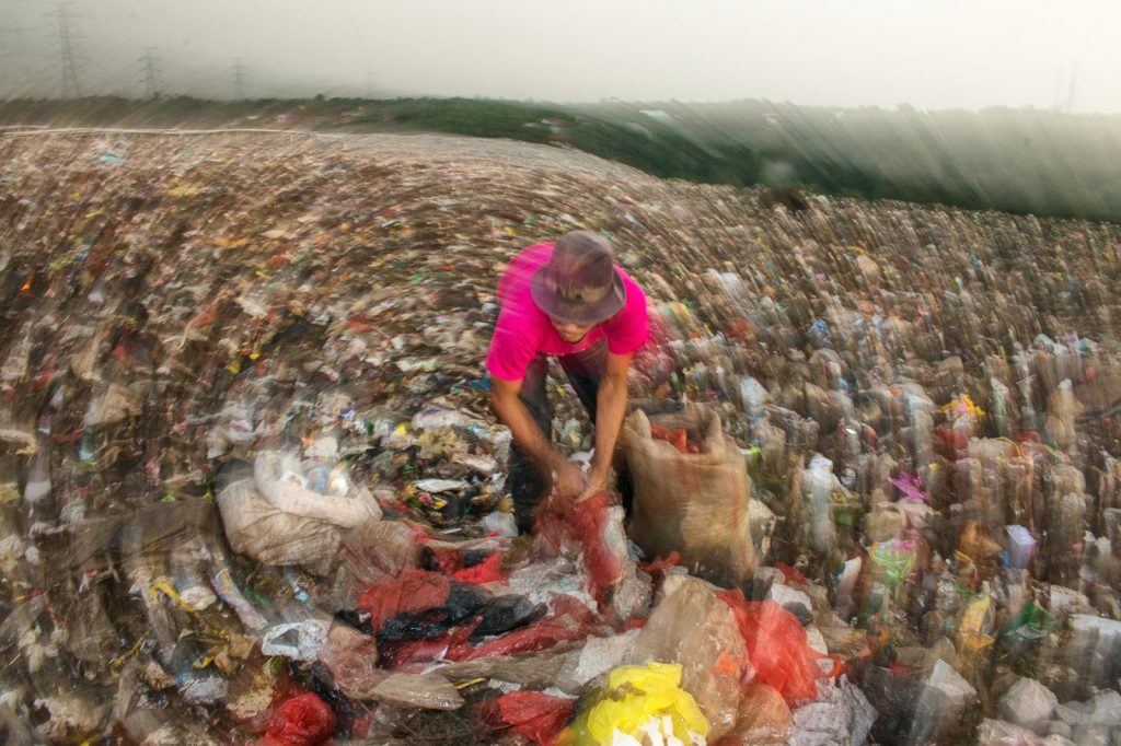 Sampah di Dalam Siklus Kebutuhan dan Masalah Sampah di Dalam Siklus Kebutuhan dan Masalah