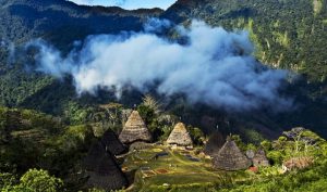 Perjalanan Spiritual Menuju Tempat Adat Tertinggi di Pulau Flores