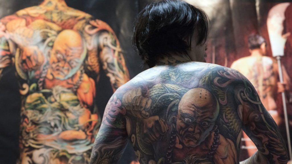 Sopir Taksi di Tiongkok Dipaksa Hapus Tato Jika Masih Ingin Bekerja Sopir Taksi di Tiongkok Dipaksa Hapus Tato Jika Masih Ingin Bekerja