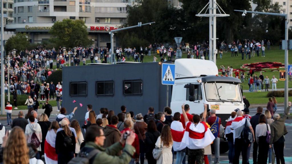 Protes Merebak di Belarus Setelah Lukashenko Dilantik Secara Diam-Diam Protes Merebak di Belarus Setelah Lukashenko Dilantik Secara Diam-Diam