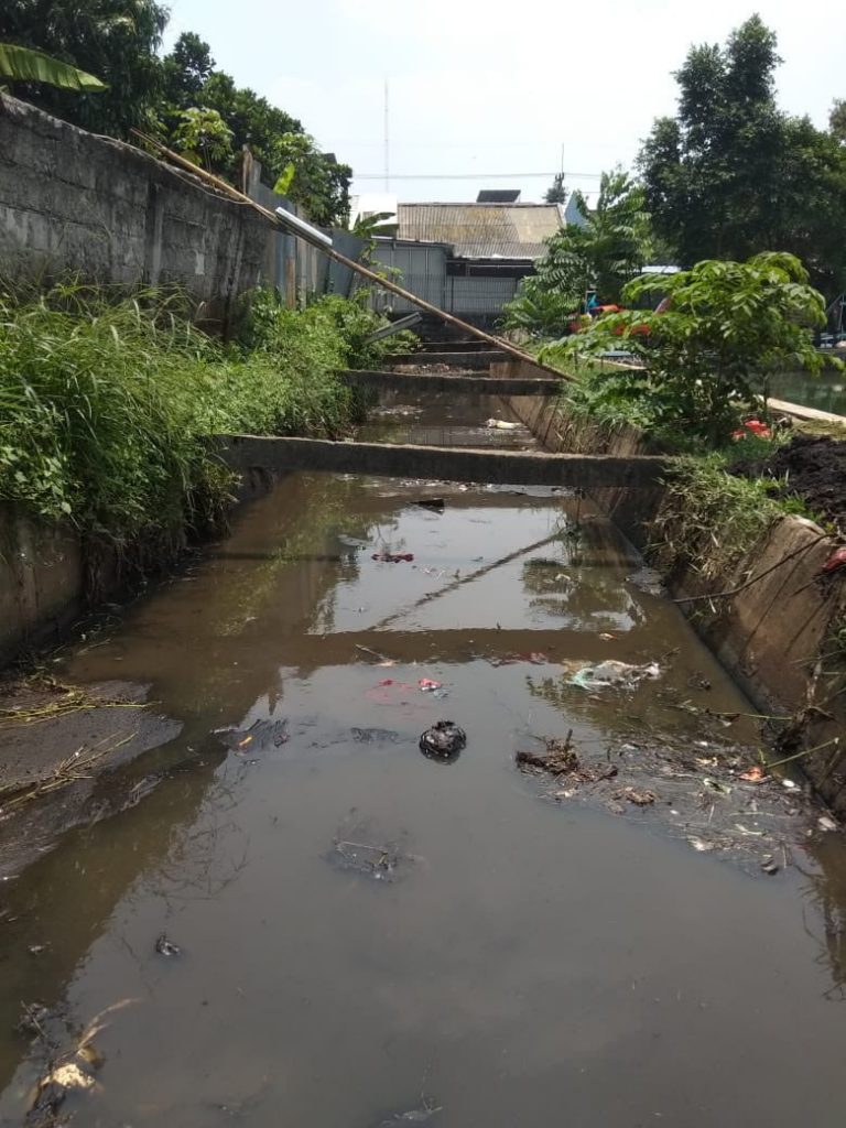 DPUPR Kota Depok Melakukan Normalisasi Kali Gendong