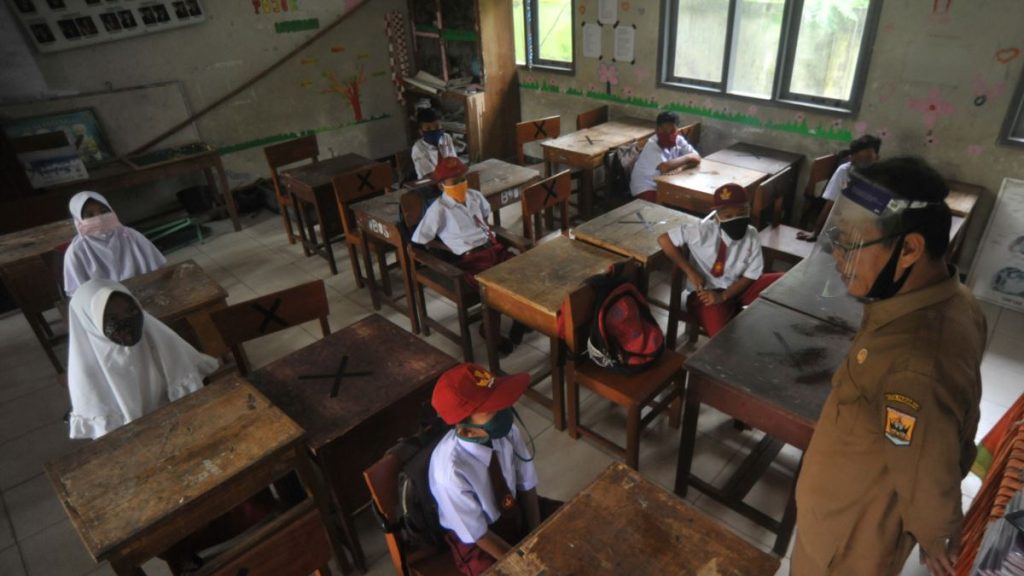 Mendikbud Ajukan Anggaran Kurikulum Hingga Rp 1 Triliun Mendikbud Ajukan Anggaran Kurikulum Hingga Rp 1 Triliun