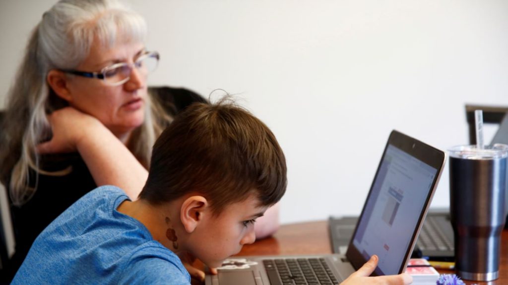 Pembelajaran Daring Hadapi Tantangan Gangguan Teknologi Pembelajaran Daring Hadapi Tantangan Gangguan Teknologi