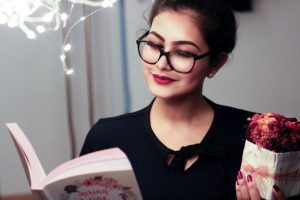 6 Tips Memilih Kacamata Sesuai Bentuk Wajah 6 Tips Memilih Kacamata Sesuai Bentuk Wajah