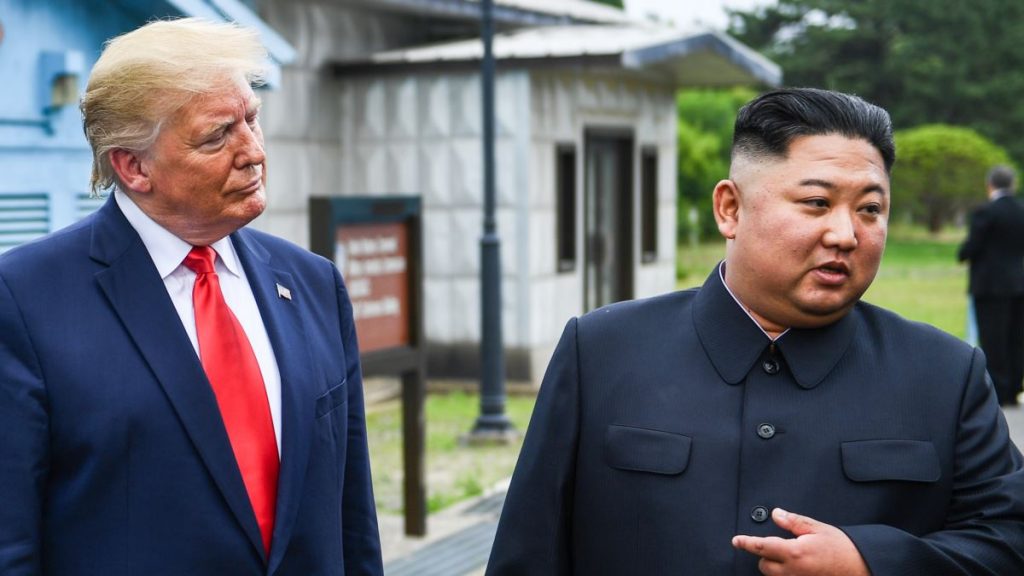 Kim Jong Un Doakan Trump Segera Pulih Kim Jong Un Doakan Trump Segera Pulih