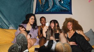 Ideologi Politik Makin Mempengaruhi Gaya Pacaran Gen ZIdeologi Politik Makin Mempengaruhi Gaya Pacaran Gen Z Ideologi Politik Makin Mempengaruhi Gaya Pacaran Gen ZIdeologi Politik Makin Mempengaruhi Gaya Pacaran Gen Z