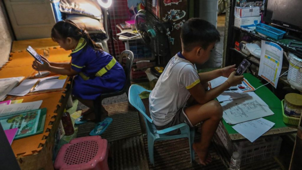 Filipina Mulai Tahun Ajaran Baru dengan Sistem Pembelajaran Daring Filipina Mulai Tahun Ajaran Baru dengan Sistem Pembelajaran Daring