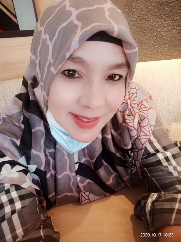 Hajjah Marlina, Kader PKK Merasakan Prestasi Keberhasilan Kinerja KH. Mohammad Idris, Yakin Paslon 02 akan Meraih 80% Suara Masyarakat Kota Depok