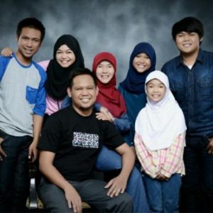 Suasana Kampanye Paslon 02 Diwarnai Serangan ‘Black Magic’, Etty Maryati, Istri Calon Wakil Wali Kota Depok, Menjadi Korbannya