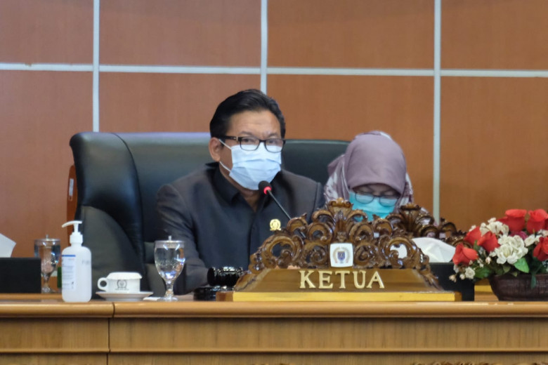 Ketua DPRD Kota Depok Ajak Masyarakat Dukung Pelaksanaan Vaksinasi Covid-19 Ketua DPRD Kota Depok Ajak Masyarakat Dukung Pelaksanaan Vaksinasi Covid-19