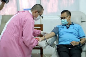 Wakil Wali Kota Depok Donor Plasma Konvalesen Untuk Membantu Pasien Covid-19
