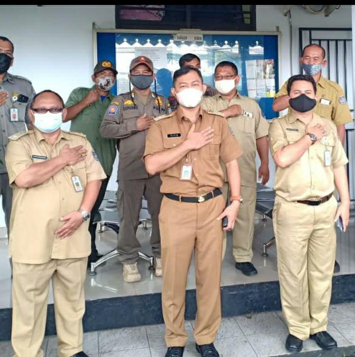 Kelurahan Baktijaya Bagi-bagi Sembako, Peduli Warga Terpapar Covid-19 Kelurahan Baktijaya Bagi-bagi Sembako, Peduli Warga Terpapar Covid-19