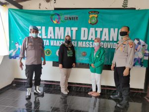 QL Center Sukses Gelar Vaksinasi Massal 1.000 Orang Warga Bersama Mahasiswa KKN UMJ