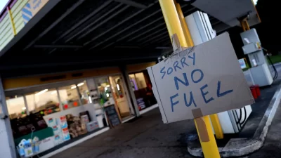 Pemerintah Inggris Sangkal Kelangkaan BBM