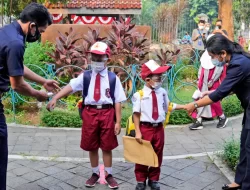 Lebih dari 600 Sekolah di Jakarta Kembali Dibuka Lebih dari 600 Sekolah di Jakarta Kembali Dibuka