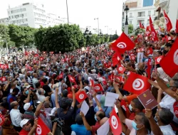 Protes Pengambilalihan Kekuasaan, Ribuan Warga Tunisia Turun ke Jalan