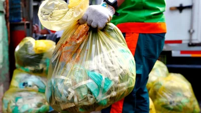 Selamatkan Lingkungan dengan Bijak Konsumsi dan Kelola Sampah Selamatkan Lingkungan dengan Bijak Konsumsi dan Kelola Sampah