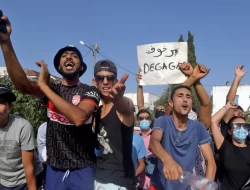 Lebih dari 100 Pejabat Partai Islamis Utama Tunisia Mengundurkan Diri sebagai Bentuk Protes