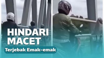 Para Pemotor Terjebak Di Belakang Emak-emak Para Pemotor Terjebak Di Belakang Emak-emak