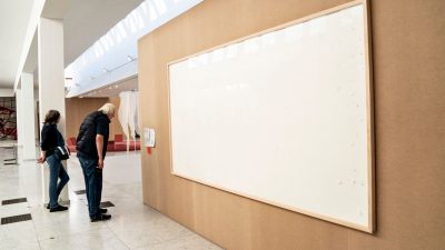 Seniman Larikan Duit Museum dan Kirim Kanvas Kosong, Menyebut Aksinya ‘Karya Seni’