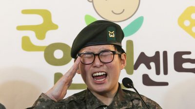 Pengadilan Korsel Vonis Militer Bersalah Karena Memecat Prajurit Transgender