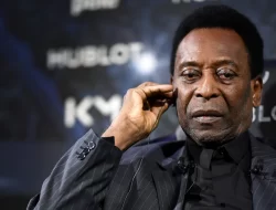 Keluar dari Rumah Sakit, Pele akan Jalani Kemoterapi