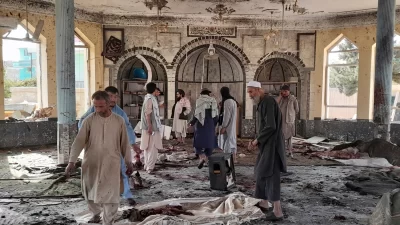 Puluhan Orang Tewas dalam Serangan Bom Diri di Masjid Syiah di Afghanistan, ISIS Klaim Tanggung Jawab Puluhan Orang Tewas dalam Serangan Bom Diri di Masjid Syiah di Afghanistan, ISIS Klaim Tanggung Jawab