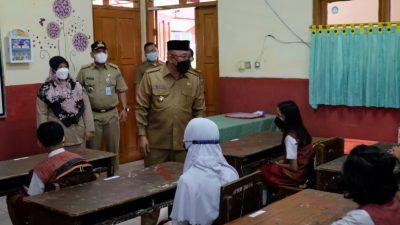 Wali Kota Depok Tinjau Hari Pertama PTMT, Penerapan Prokes Dinilai Sudah Cukup Baik