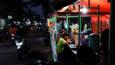 Jumlah Kasus COVID-19 Turun Drastis, Rakyat Indonesia Dianggap Sudah Punya Kekebalan Jumlah Kasus COVID-19 Turun Drastis, Rakyat Indonesia Dianggap Sudah Punya Kekebalan