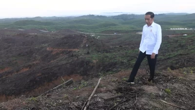 Jokowi Serahkan Supres RUU Ibu Kota Negara Baru ke DPR Jokowi Serahkan Supres RUU Ibu Kota Negara Baru ke DPR