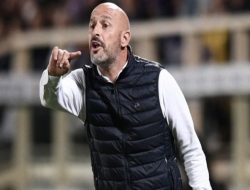 Bos Fiorentina Sebut Timnya Tak Layak Kalah dari Napoli