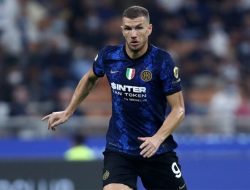 Edin Dzeko Diklaim Jauh Lebih Baik Ketimbang Romelu Lukaku