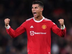 Jadi Pahlawan MU Lagi, Cristiano Ronaldo Dipuji Michael Owen
