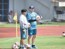 Robert Masih Ingin Perbaiki Pertahanan Walaupun Minim Kebobolan