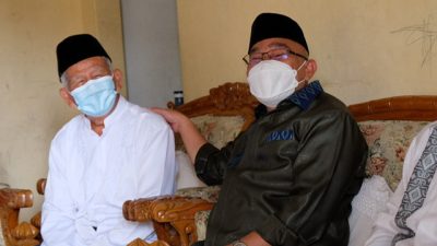 Wali Kota Depok Sowan ke Rumah Guru SD-nya, Bentuk Penghormatan Kepada Pahlawan Tanpa Tanda Jasa