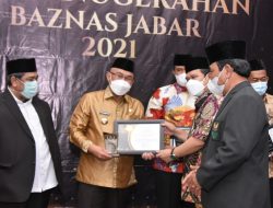 Wali Kota Depok Raih Penghargaan Kepala Daerah Peduli Zakat Jawa Barat dari BAZNAS Provinsi Jabar