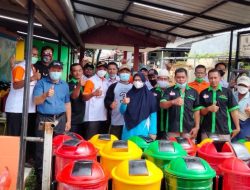 Bantuan Dana Hibah 30 Tempat Sampah Terpilah Pemkot Depok Disalurkan ke Wilayah RW 01 Jatijajar