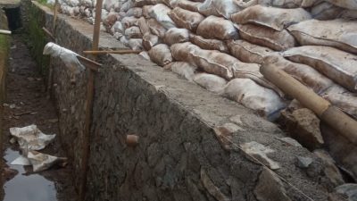 Satgas DPUPR Lakukan Penurapan Untuk Tangani Longsor Pospol Kalimulya