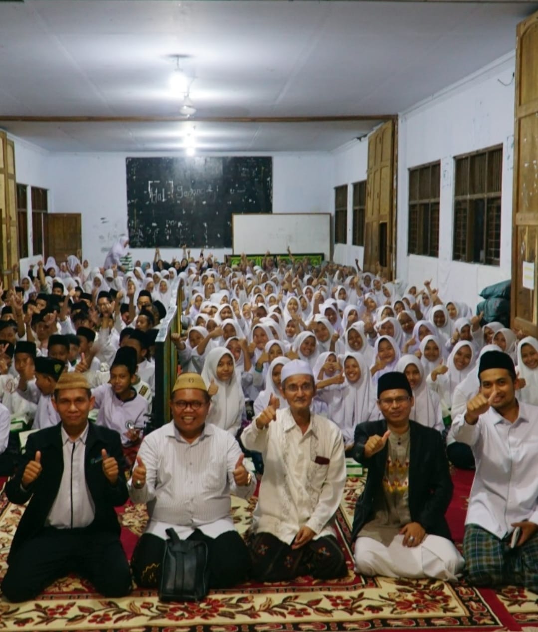 RMI PBNU Adakan Pelatihan Literasi Digital Gratis di Dar Al Tauhid Cirebon