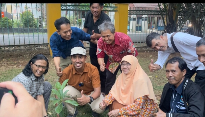Nur Azizah Tamhid Kunjungi Kantor PWI Depok Jelaskan Program Kerja dan Pencalegannya Kembali Sebagai Anggota DPR RI