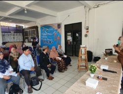 CEGAH REMAJA PUTRI ALAMI KURANG ENERGI KRONIS, UI EDUKASI TENTANG POLA MAKAN GIZI SEIMBANG DI DEPOK