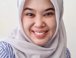 STRATEGI GENERASI SANDWICH ATASI KONFLIK PERAN AKIBAT HIMPITAN DUA GENERASI