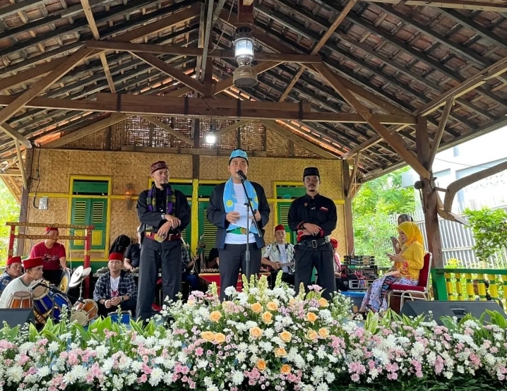 Menjaga Kearifan Lokal Depok Lewat Tradisi Nyuci Perabotan