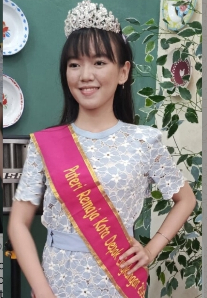 Cen Mei Peraih Juara Puteri Remaja Indonesia Kota Depok 2025, Mantap Melaju Ke Tingkat Jawa Barat Ajak Generasi Muda Depok Aktif Menjaga dan Melestarikan Warisan Budaya Kota Depok