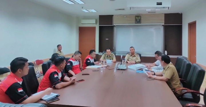 Disnaker Kota Depok Gelar Rapat Mediasi Antara Manajemen Hotel Bumi Wiyata dan Serikat Buruh Hotel Bumi Wiyata