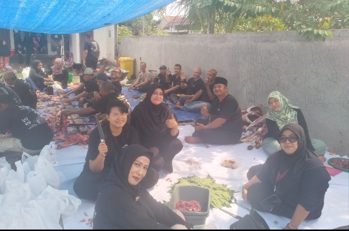 Momen Idul Adha 2025, Alpian Pebriyanto dan Putri Mutiara Pical Berharap Mendapatkan Ridho Allah SWT dan Diberikan Kesuksesan Dalam Semua Bidang Usaha, Serta Keberkahan Dunia Akhirat