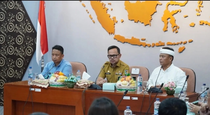 Wali Kota Depok Targetkan Percepatan Pembentukan Badan Hukum Koperasi Merah Putih di 63 Kelurahan