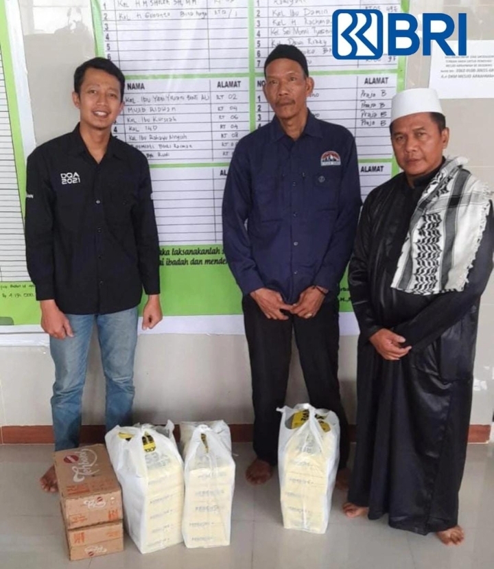 BRI Cabang Jakarta Pondok Indah Berbagi Jumat Berkah