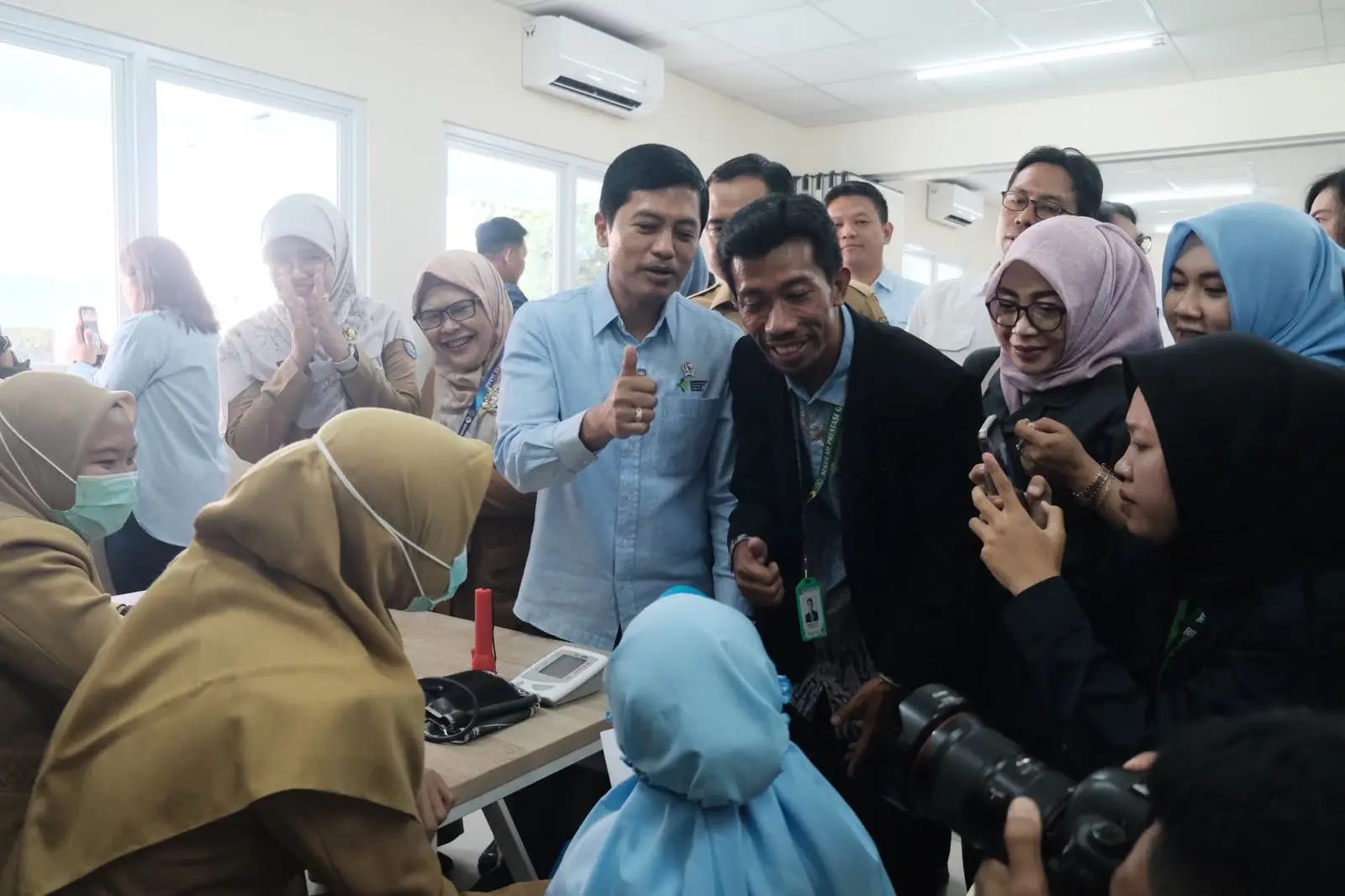 Hari Pertama CKG Sekolah, Wamenkes Kunjungi SD Prestasi Global Depok