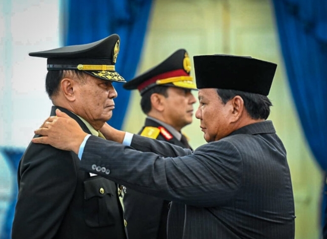 Apresiasi atas Pengabdian untuk Bangsa, Presiden Prabowo Anugerahkan Pangkat Istimewa kepada Dua Purnawirawan